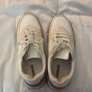 Fashionaire Women's 9W Cream Sneakers